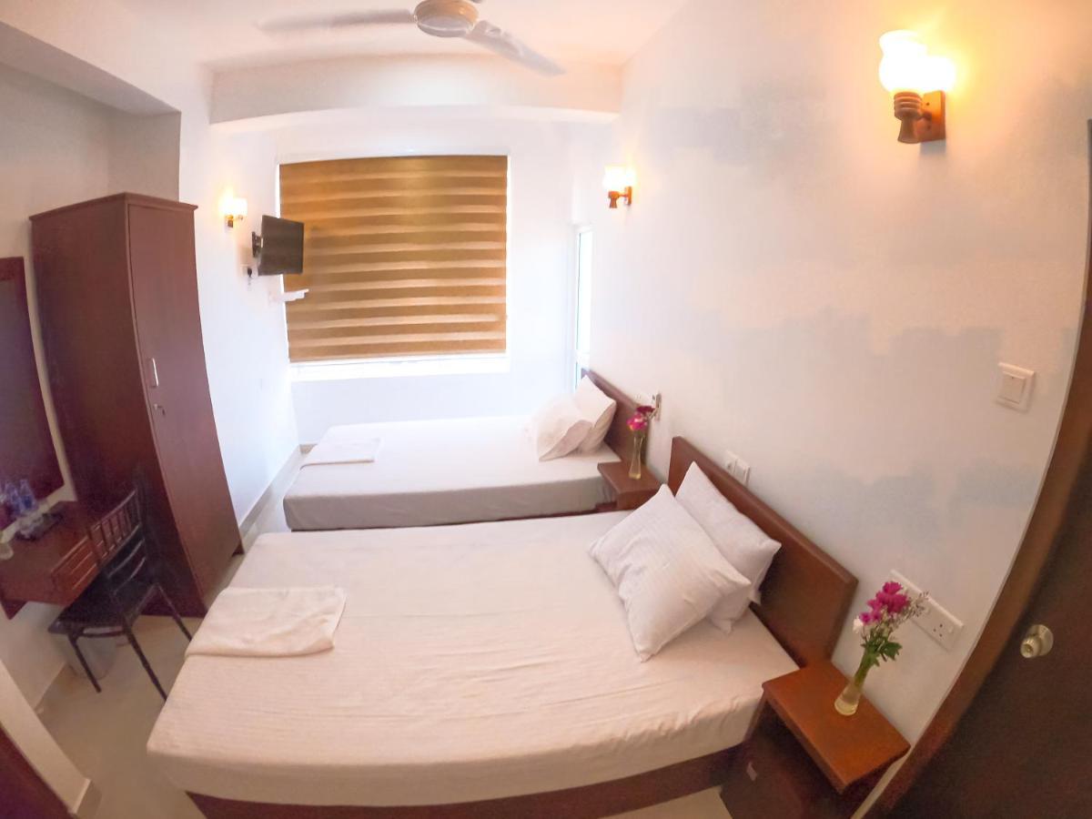 Hotel The Den 23 Dehiwala-Mount Lavinia Exteriér fotografie